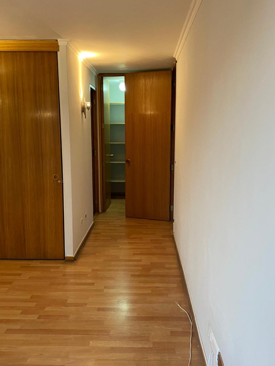 Arriendo Departamento SP 3D en suite Walk-in cl&oacute;set 3B 1E 1B Vaticano - Las Condes