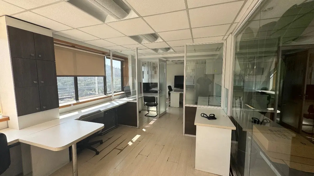 Arriendo Oficina 3B 1E Centro Financiero - Las Condes