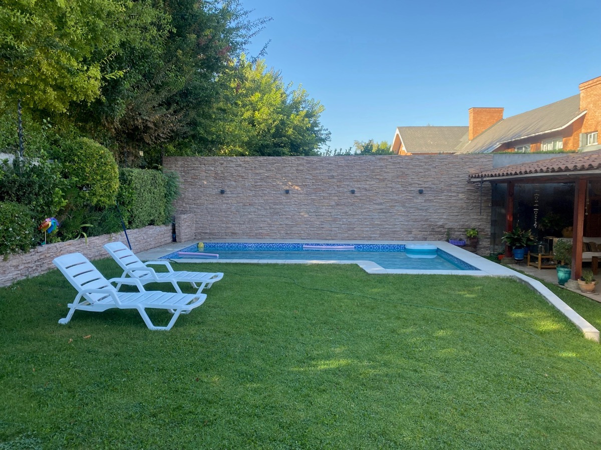 Venta Casa NO 4D en suite Walk-in cl&oacute;set 4B 2E 1B Carlos Ossand&oacute;n - La Reina