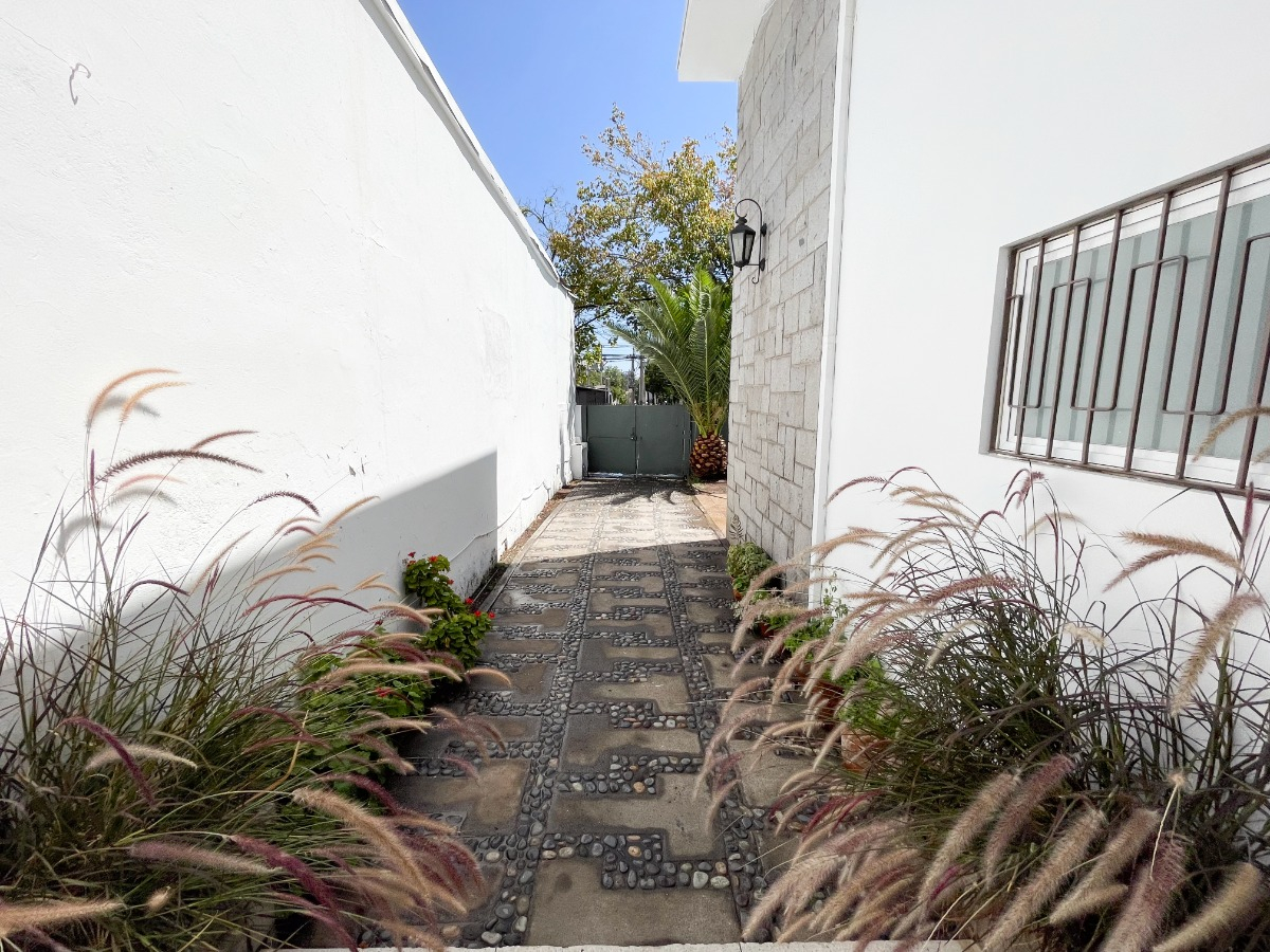 Venta Casa NOSP 4D en suite 3B 2E 1B Villa Frei - &Ntilde;u&ntilde;oa