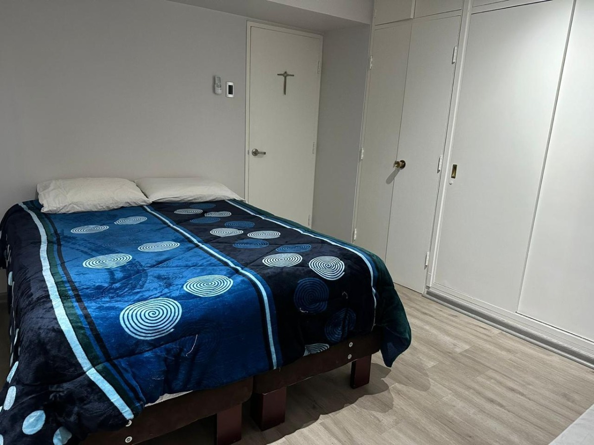 Arriendo Casa 6D en suite Walk-in cl&oacute;set 4B 4E 1B Metro Manquehue - Apumanque - Las Condes