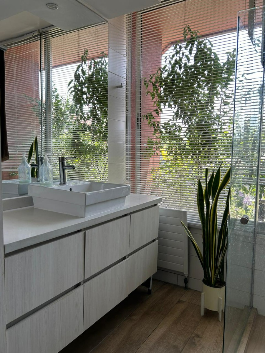 Venta Departamento O 4D en suite Walk-in cl&oacute;set 3B 2E 1B Borde R&iacute;o - Casa Piedra - Vitacura