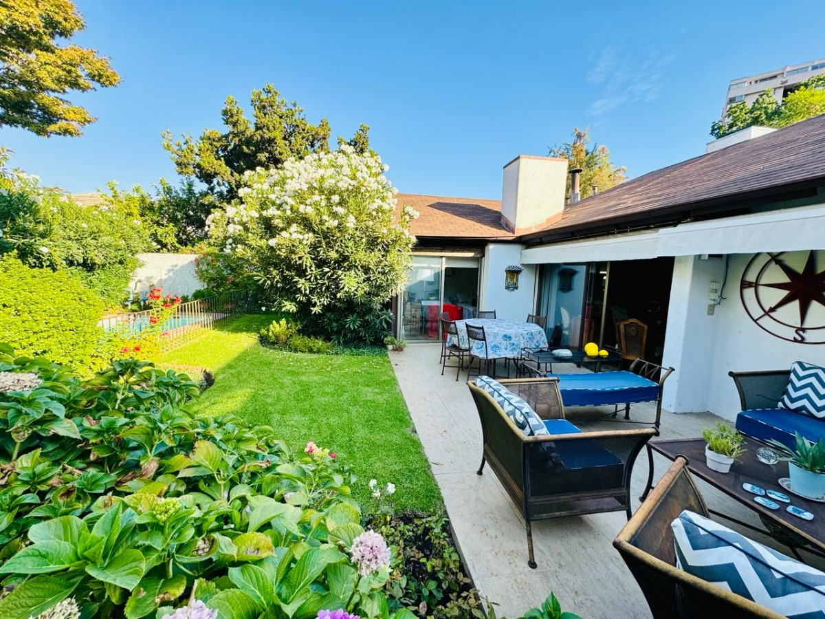 Venta Casa NO 3D 2B 2E Juan XXIII - Vitacura