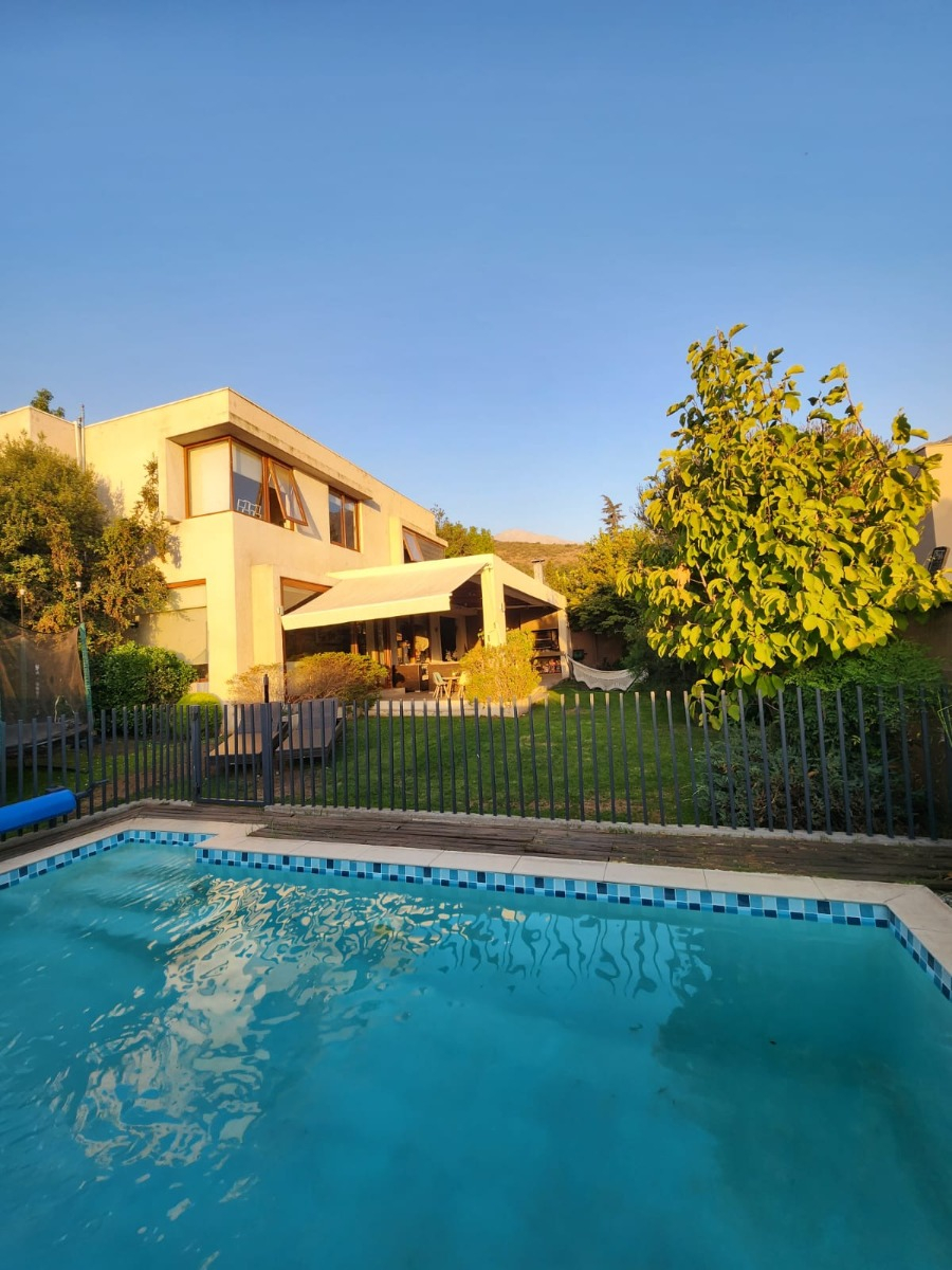 Venta Casa 5D en suite Walk-in cl&oacute;set 4B 3E 1B La Reina Alta - La Reina