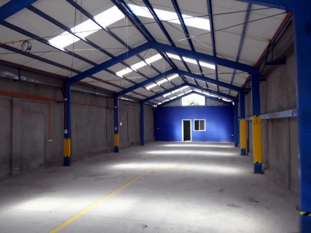 Arriendo Galpon 350 Mts2 = 55 U.f. Mensual En Quinta Normal