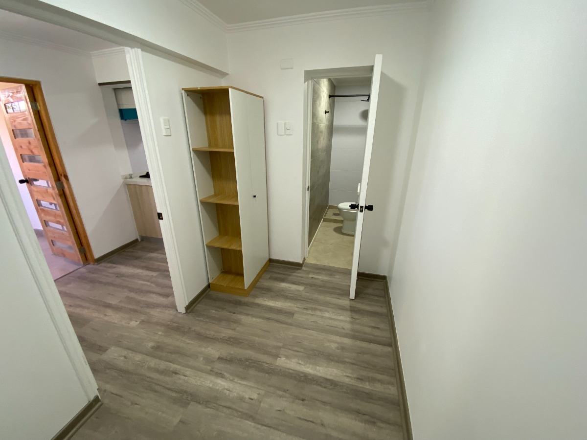 Venta Casa NO 3D 2B 2E 1Bd Carlos Ossand&oacute;n - La Reina