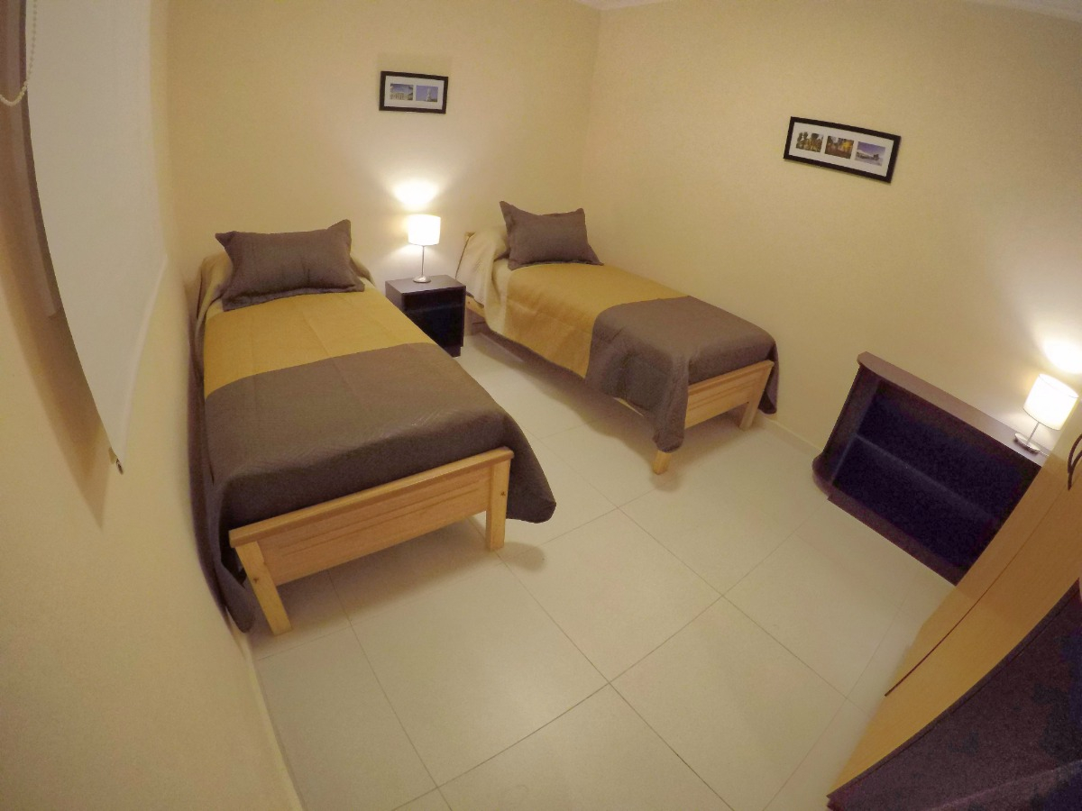 Venta Casa 5D 2B 3E 1B Metro Sim&oacute;n Bolivar - La Reina