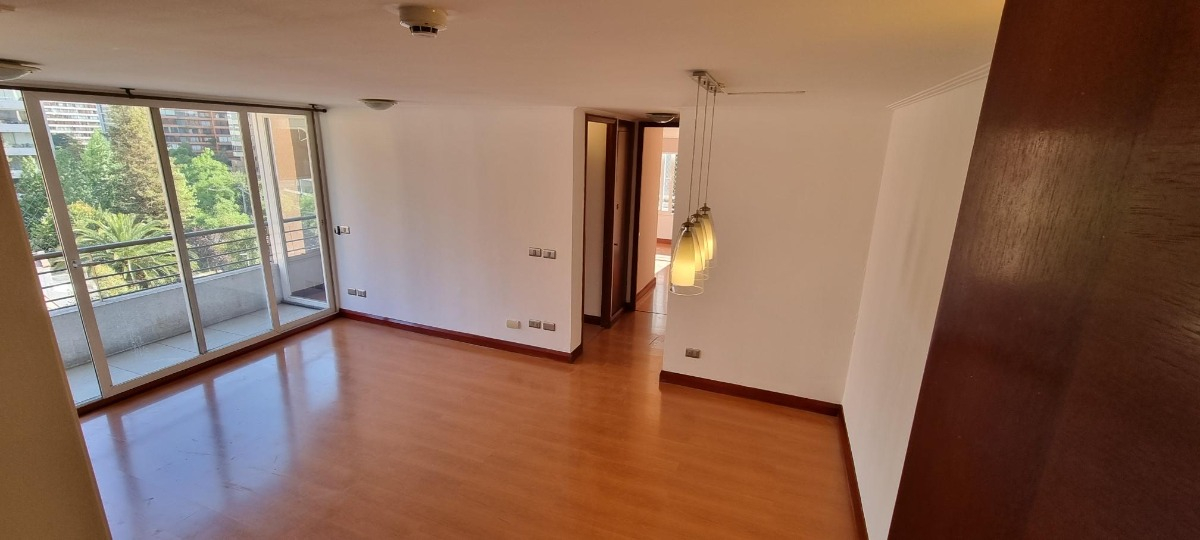 Arriendo Departamento 2D Barrio El Golf - Las Condes