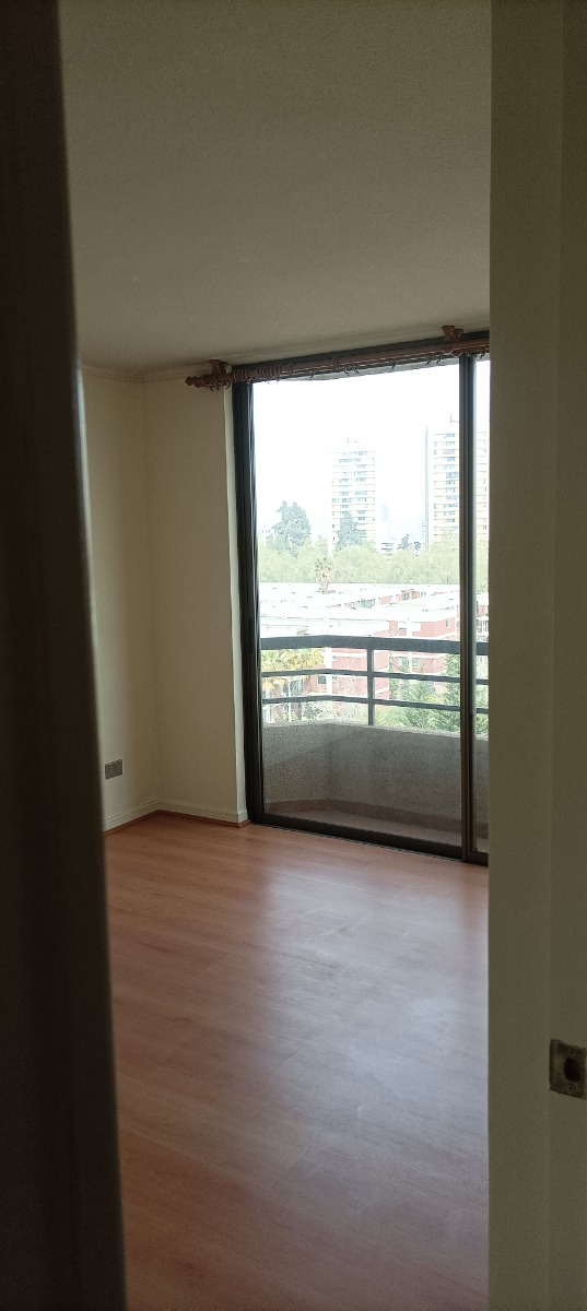 Arriendo Departamento SO 2D en suite Walk-in cl&oacute;set 2B 1E In&eacute;s de Su&aacute;rez - Providencia