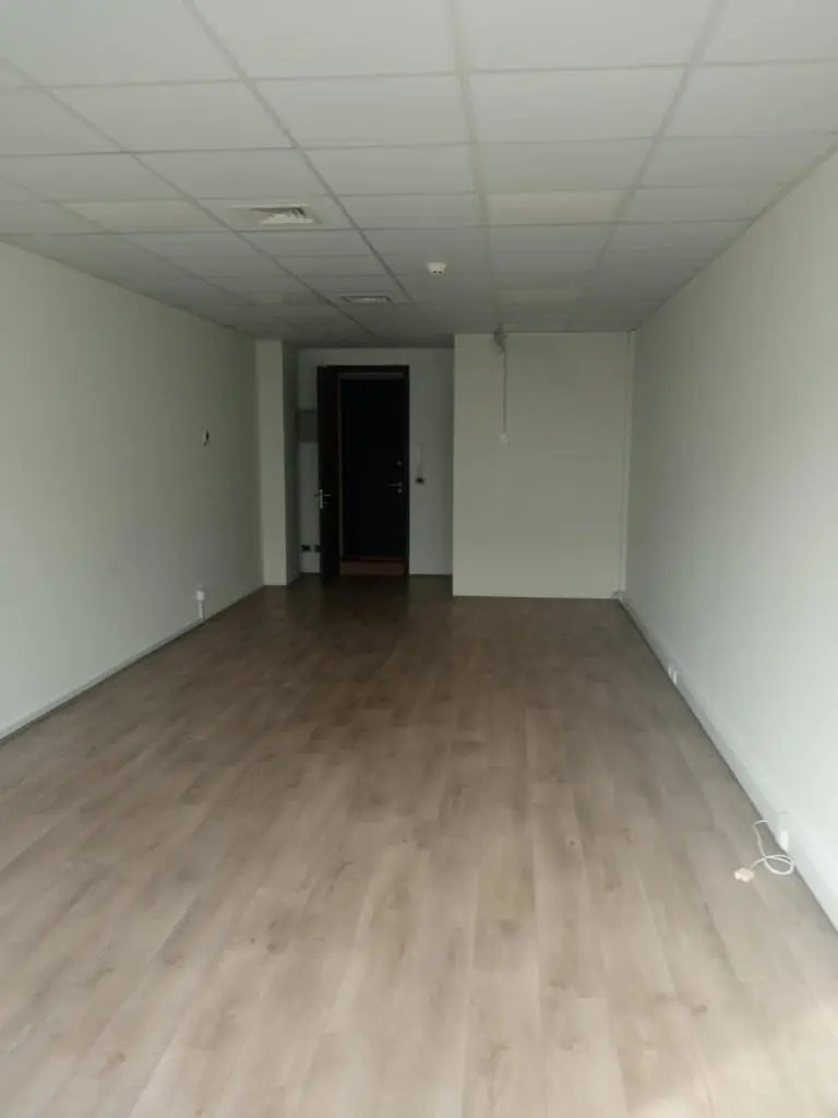 Venta Oficina N 1B Metro Sim&oacute;n Bolivar - La Reina