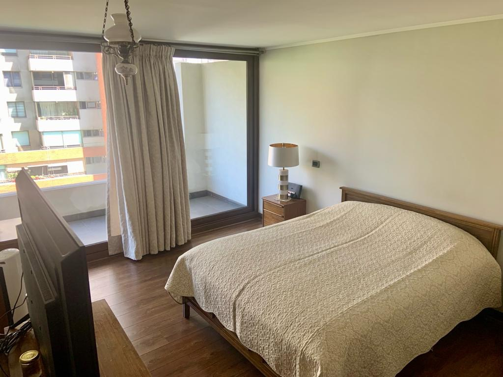 Venta Departamento O 3D en suite Walk-in cl&oacute;set 3B 1E 1B Barrio El Golf - Las Condes