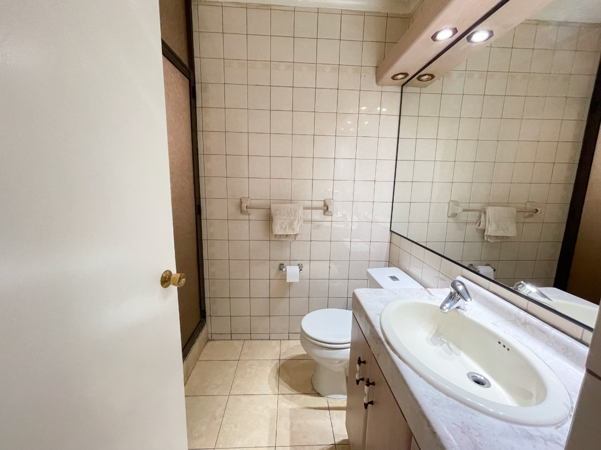 Venta Casa NOSP 4D en suite 3B 2E 1B Villa Frei - &Ntilde;u&ntilde;oa