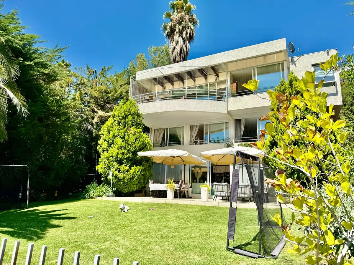 Venta Casa NO 5D 5B 2E El Huinganal - Lo Barnechea