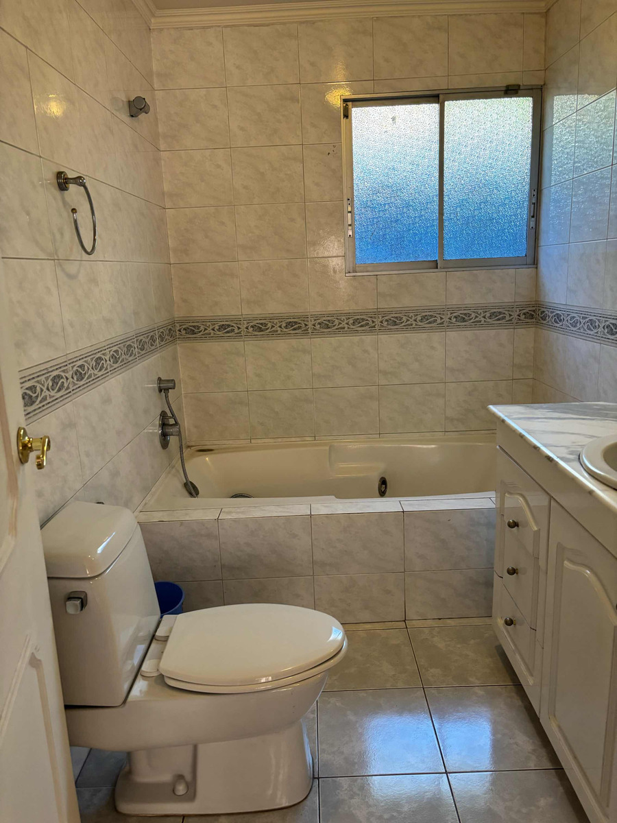 Venta Casa 5D 4B 2E Los Dominicos - Las Condes