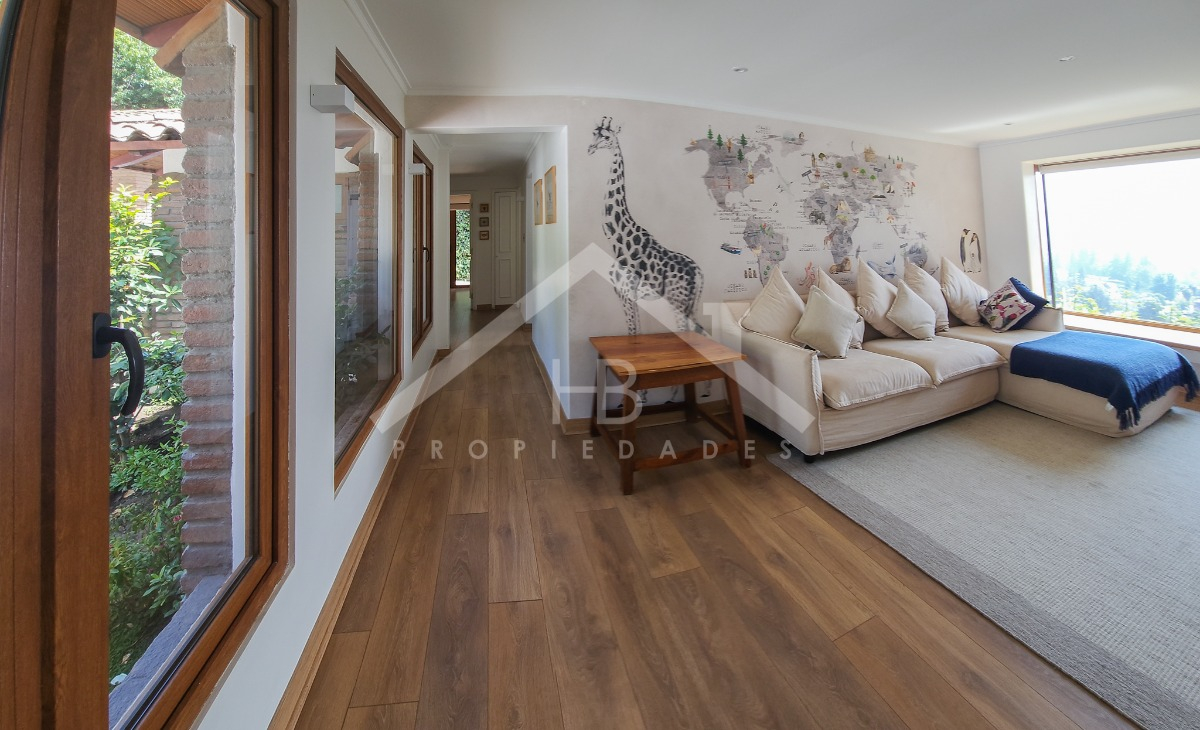 Venta Casa 5D en suite Walk-in cl&oacute;set 5B 3E 2B La Dehesa - Lo Barnechea