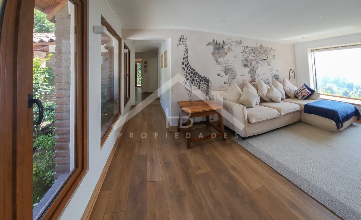Venta Casa 5D en suite Walk-in cl&oacute;set 5B 3E 2B La Dehesa - Lo Barnechea