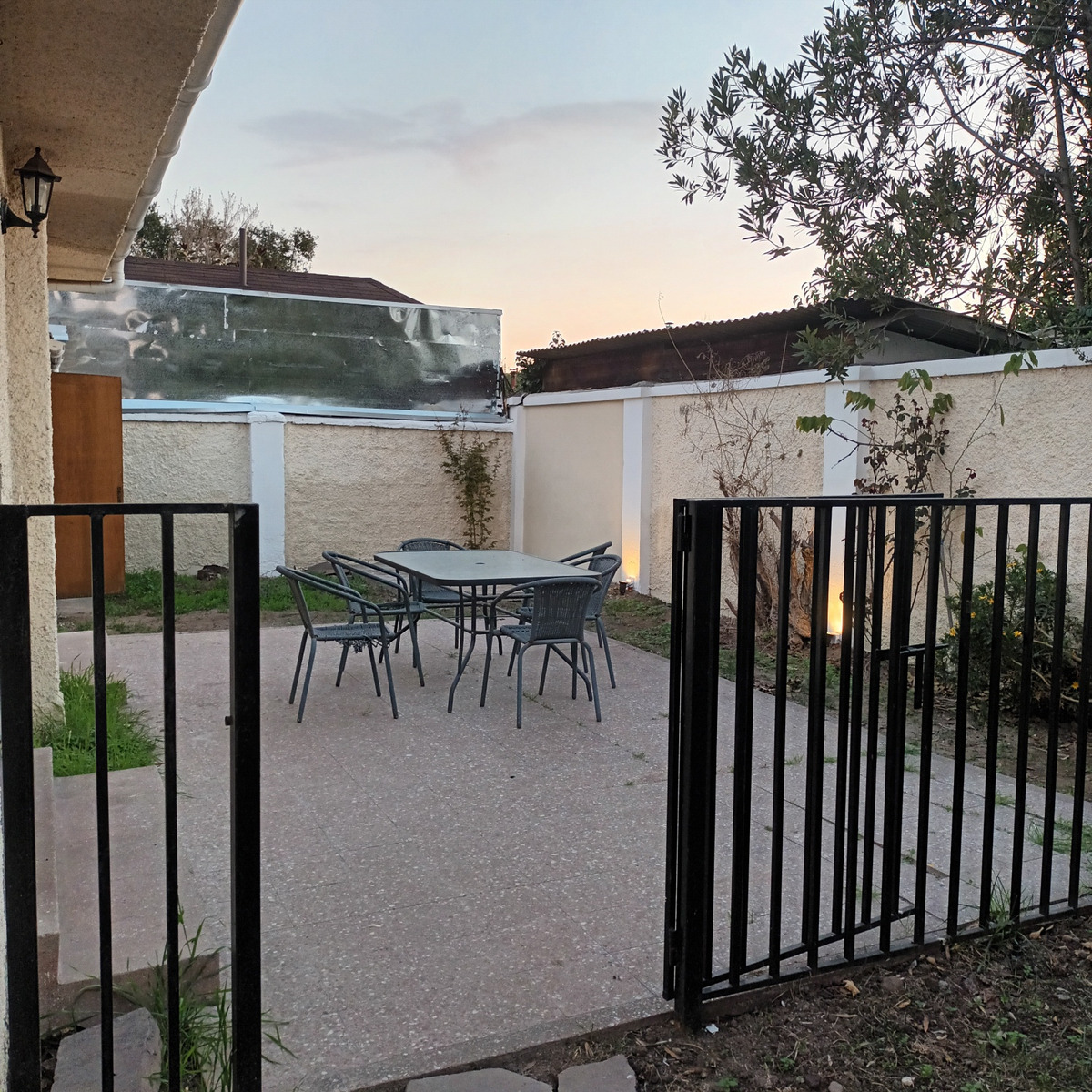 Arriendo Casa 3D 2B 3E 1B Metro Pr&iacute;ncipe de Gales - Country Club - La Reina