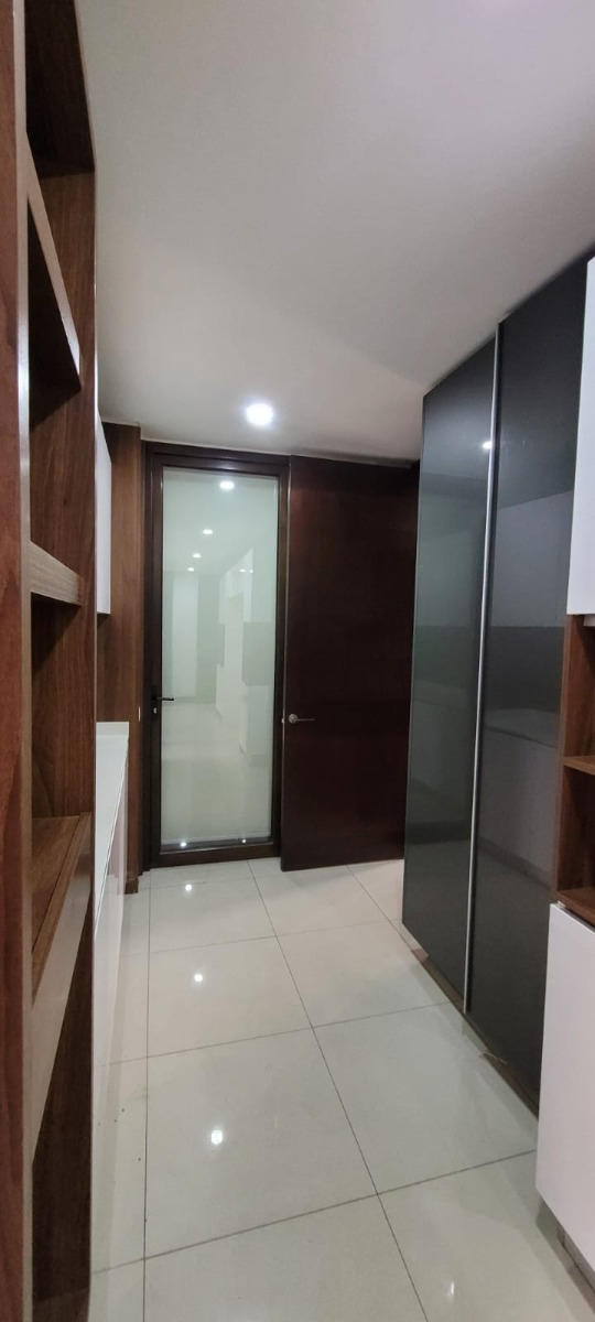 Arriendo Departamento P 5D en suite Walk-in cl&oacute;set 4B 3E 1B Lo Curro - Vitacura
