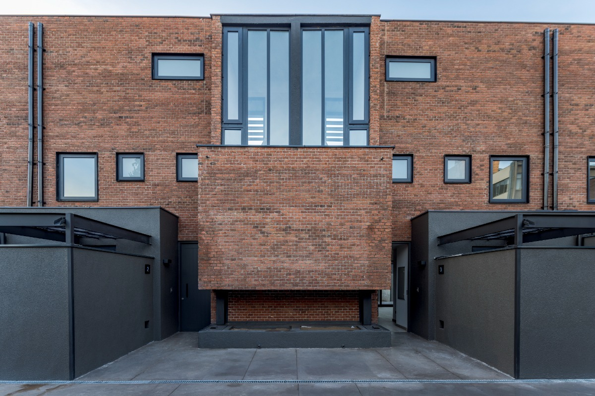 Arriendo Casa NO 6D en suite Walk-in cl&oacute;set 4B 2E 1B Barrio El Golf - Las Condes