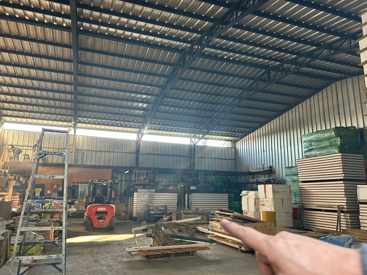 Se Arrienda Galp&oacute;n Industrial 500 M2 En La Pintana