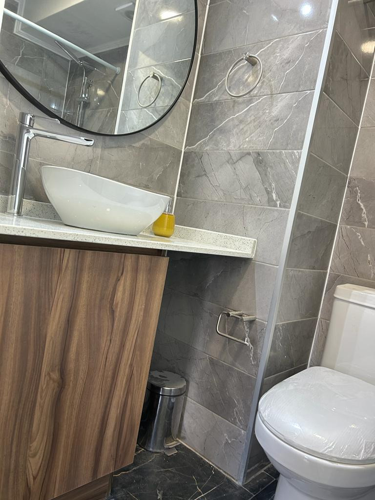 Arriendo Departamento SO 1D en suite 1B 1B Barrio El Golf - Las Condes