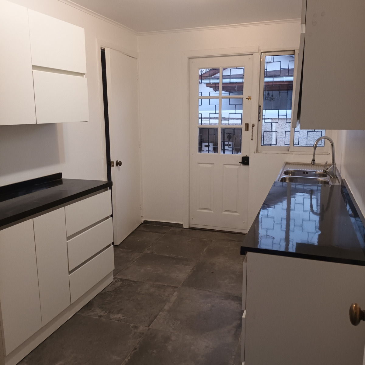 Arriendo Casa 3D 2B 3E 1B Metro Pr&iacute;ncipe de Gales - Country Club - La Reina