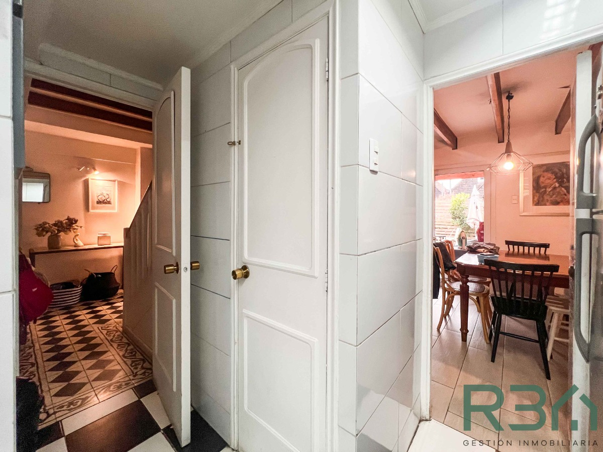 Venta Casa NOSP 4D en suite Walk-in cl&oacute;set 3B 1E 1B Estoril - Las Condes