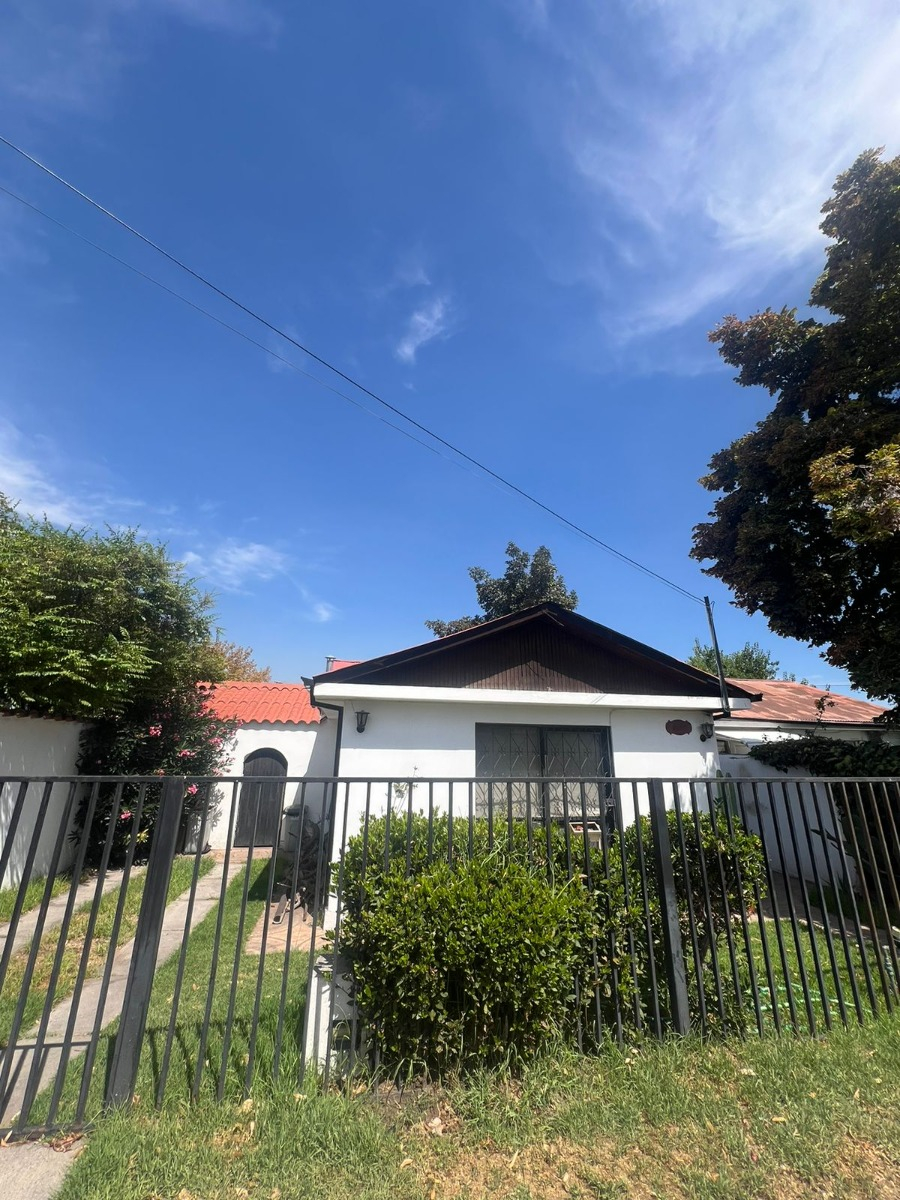 Arriendo Casa NO 3D 2B 1E 1B Los Dominicos - Las Condes