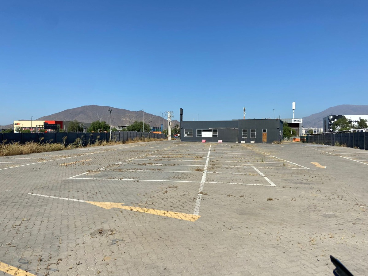 A.vespucio Enea, Primera L&iacute;nea, Excelente Vitrina 4000/292m2