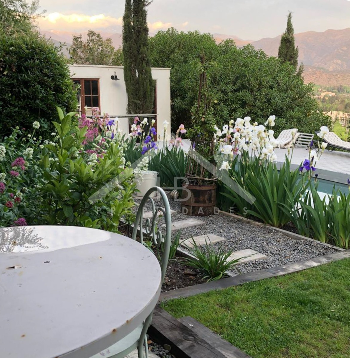 Arriendo Casa O 4D en suite Walk-in cl&oacute;set 4B 2E 1B La Dehesa - Lo Barnechea