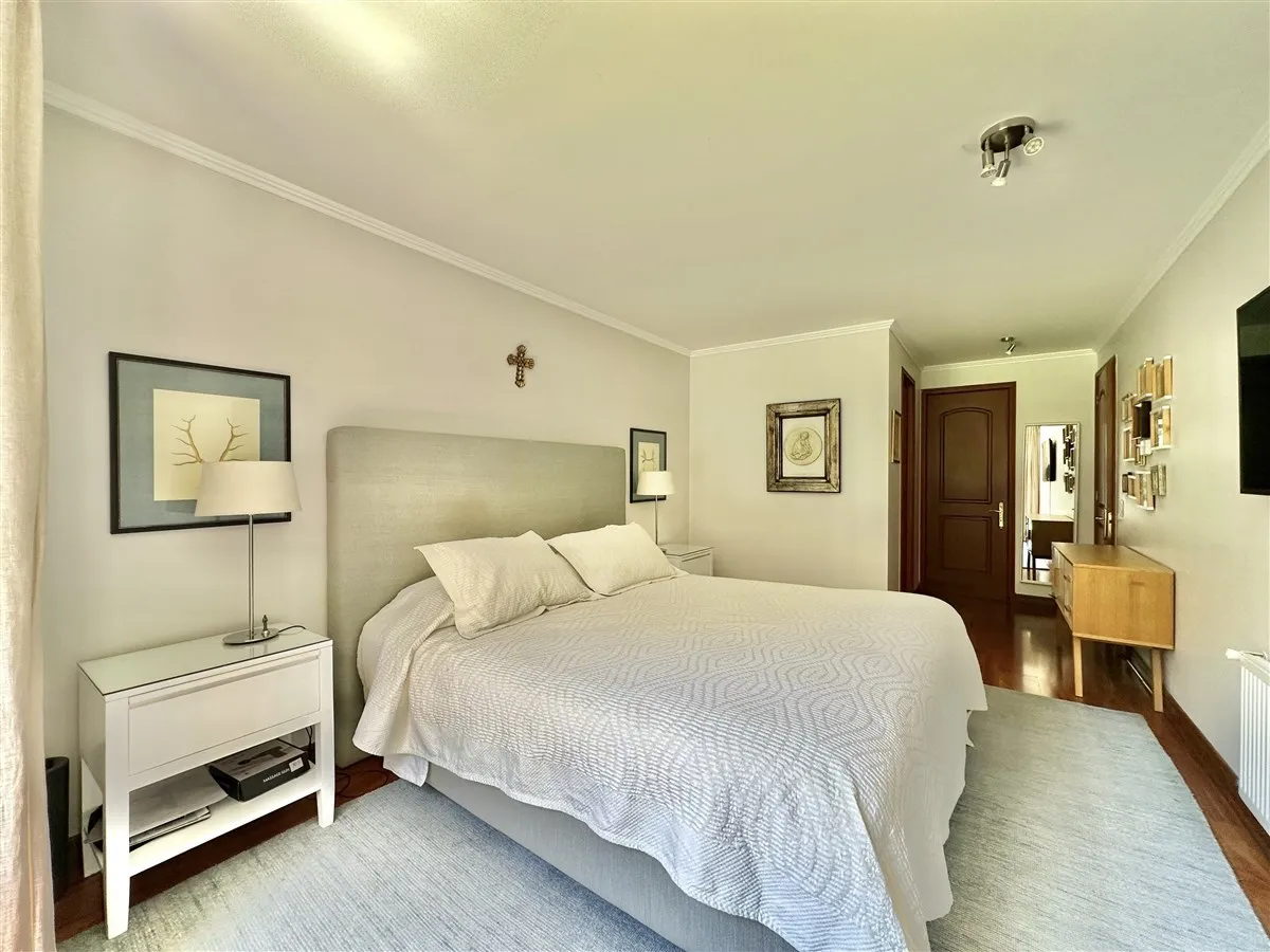 Venta Casa N 5D 4B 2E 1Bd La Dehesa - Lo Barnechea