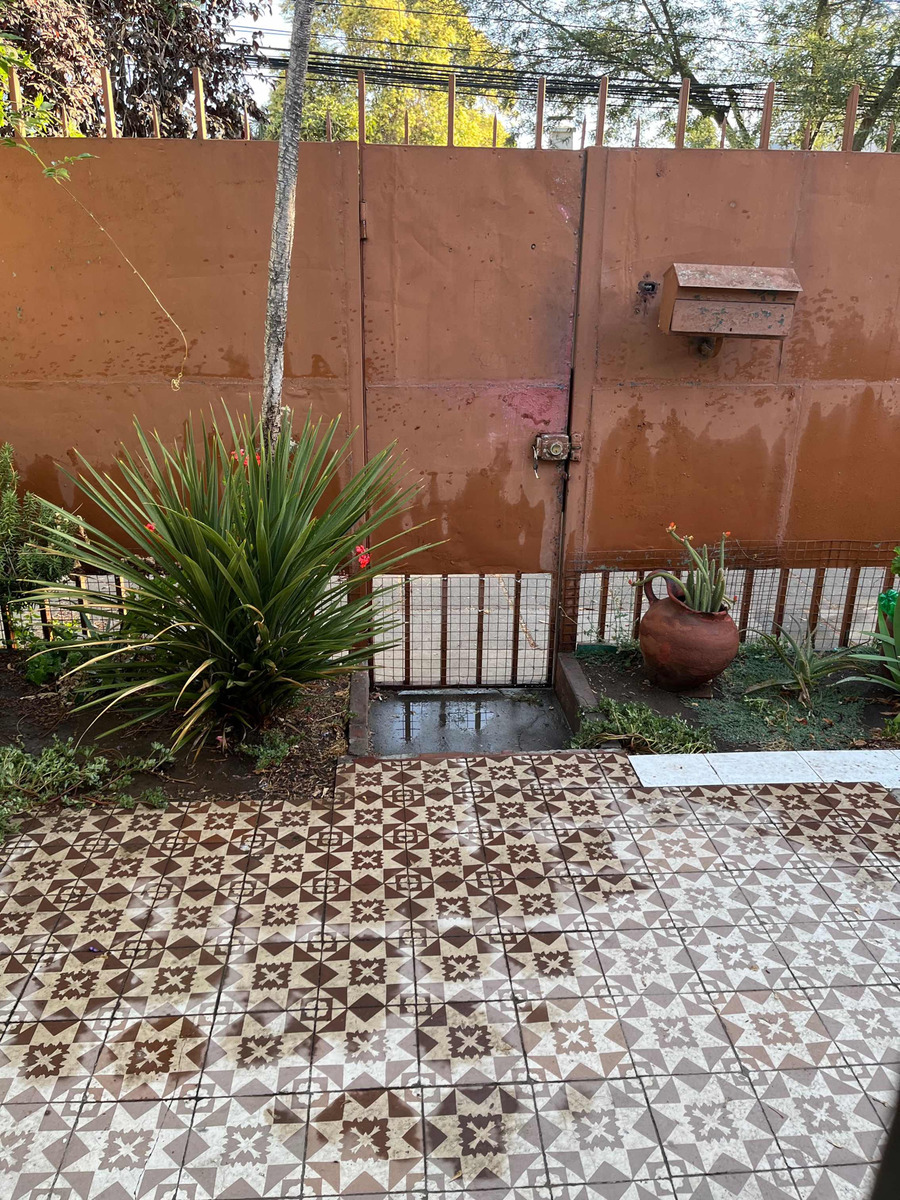 Arriendo Casa 5D Carlos Ossand&oacute;n - La Reina