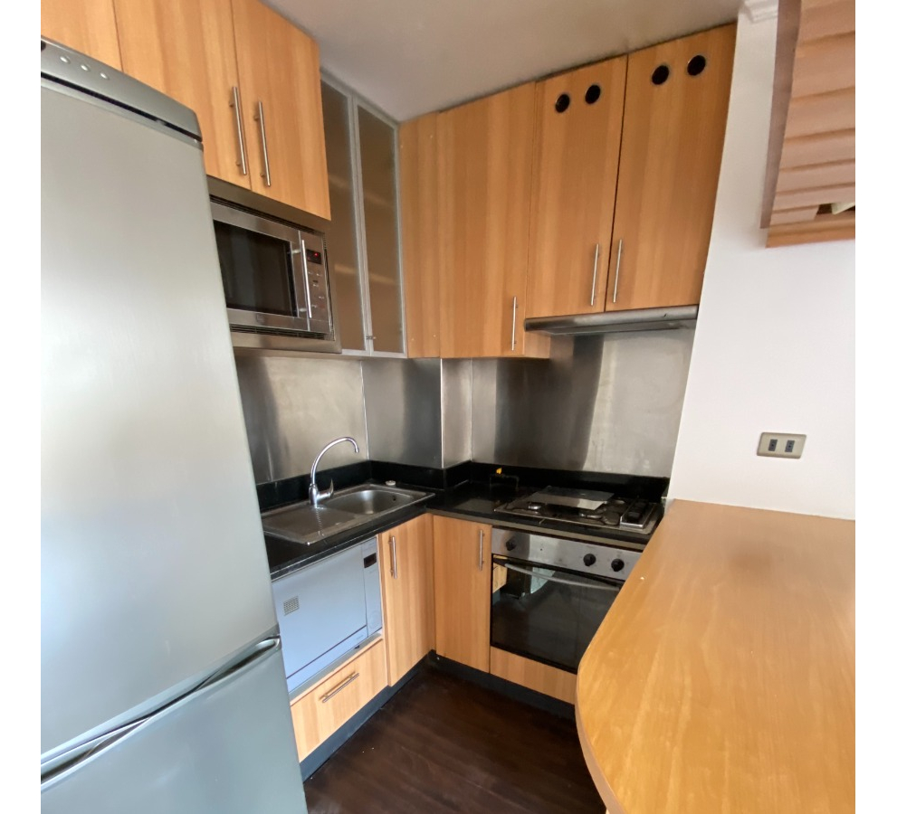 Arriendo Departamento N 2D en suite 2B 1E 1B Metro Escuela Militar - Las Condes