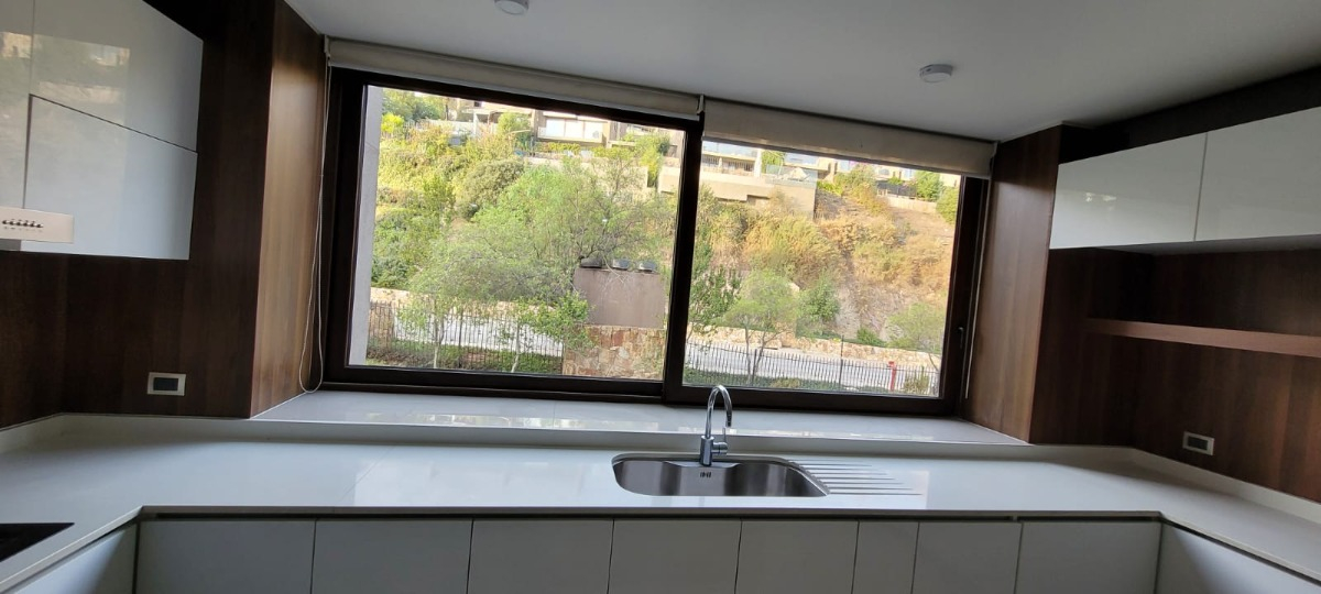 Arriendo Departamento P 5D en suite Walk-in cl&oacute;set 4B 3E 1B Lo Curro - Vitacura