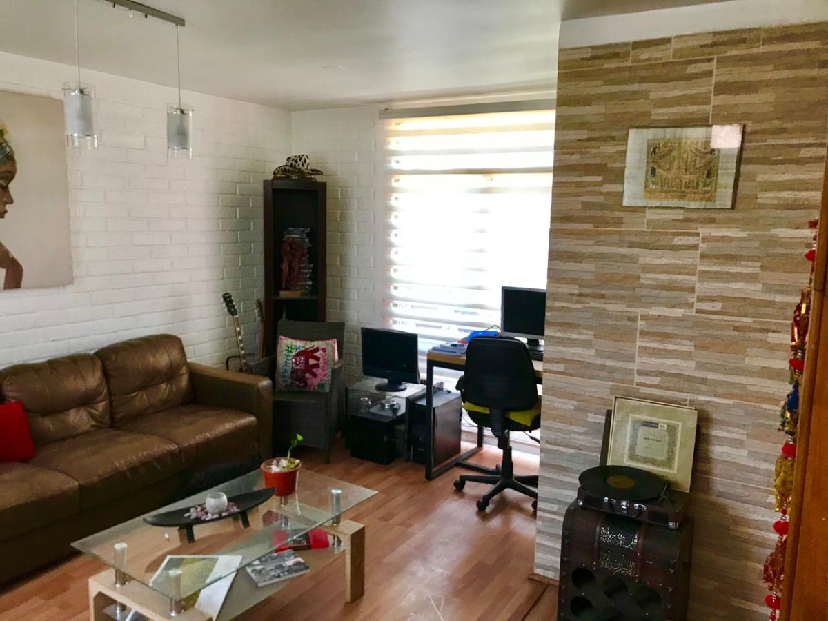 Venta Casa NOSP 4D en suite 3B 1E 1B Metro Sim&oacute;n Bolivar - La Reina