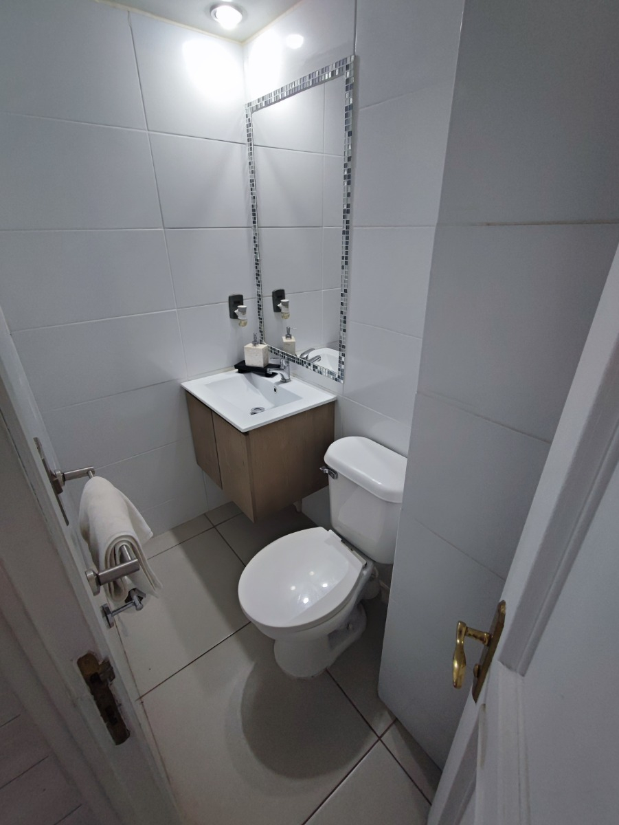 Venta Departamento 3D Walk-in cl&oacute;set 3B 1E 1B Metro Escuela Militar - Las Condes