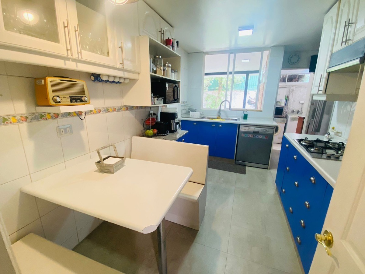 Venta Casa NO 4D 4B 2E 1B La Dehesa - Lo Barnechea