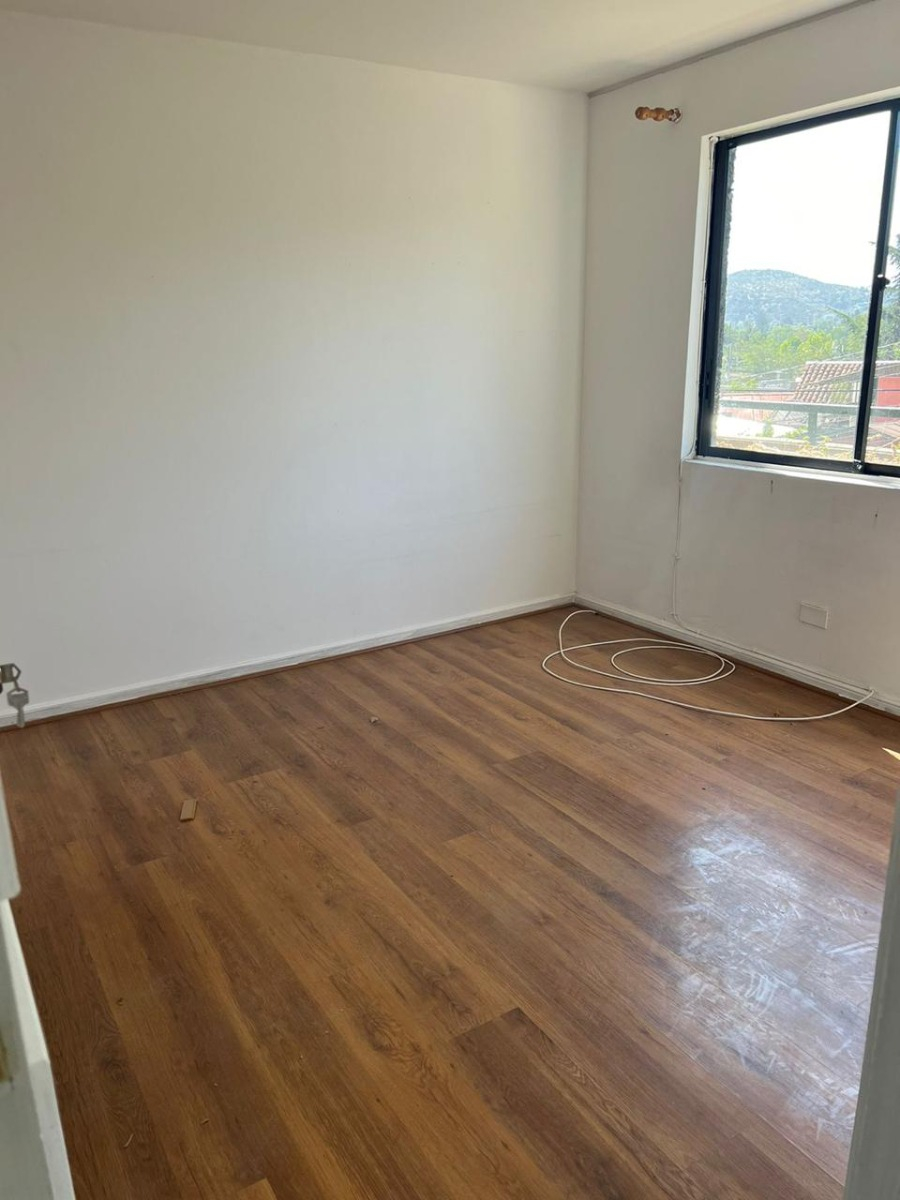 Venta Departamento NP 2D 1B 1E 1B Antigua Lo Barnechea - Lo Barnechea