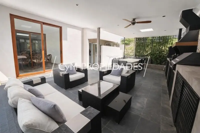 Venta Casa O 5D WI cl&oacute;set Suite 5B 2E El Huinganal - Lo Barnechea