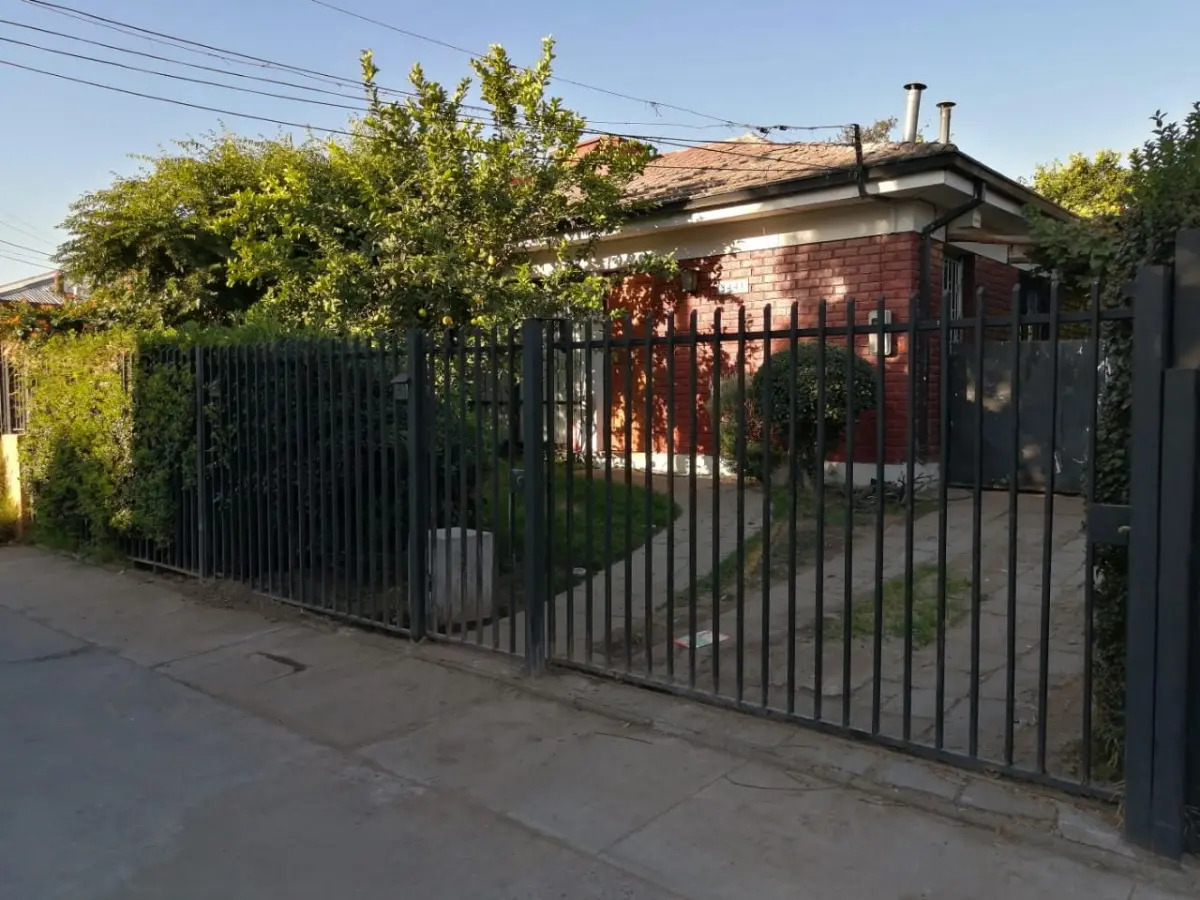 Venta Casa S 3D 1B 2E 1B Carlos Ossand&oacute;n - La Reina