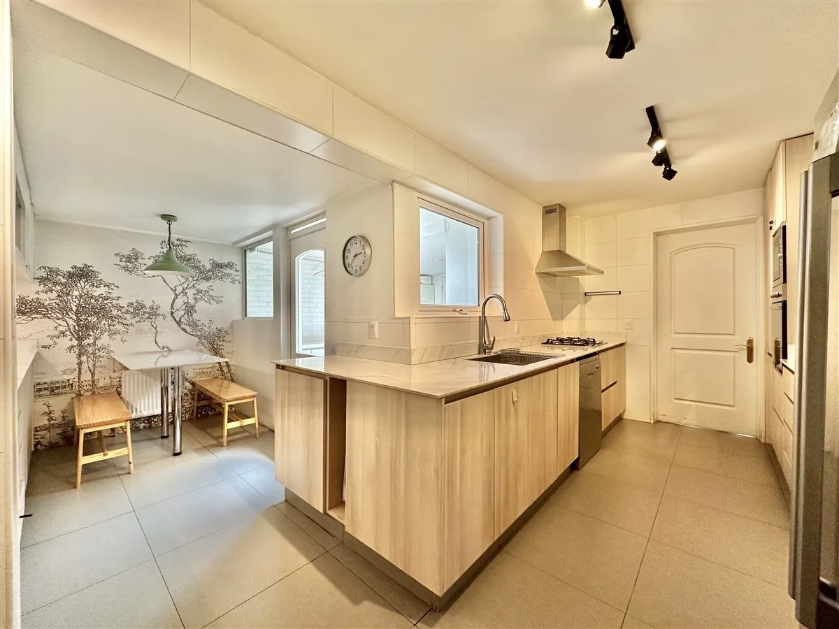 Venta Casa N 5D 4B 2E 1Bd La Dehesa - Lo Barnechea