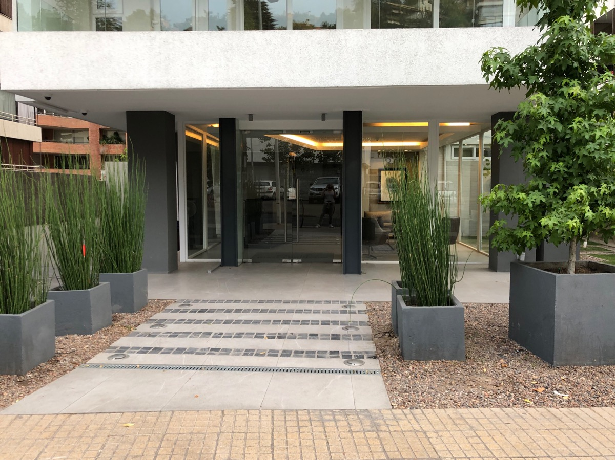 Arriendo Departamento 1D Barrio El Golf - Las Condes