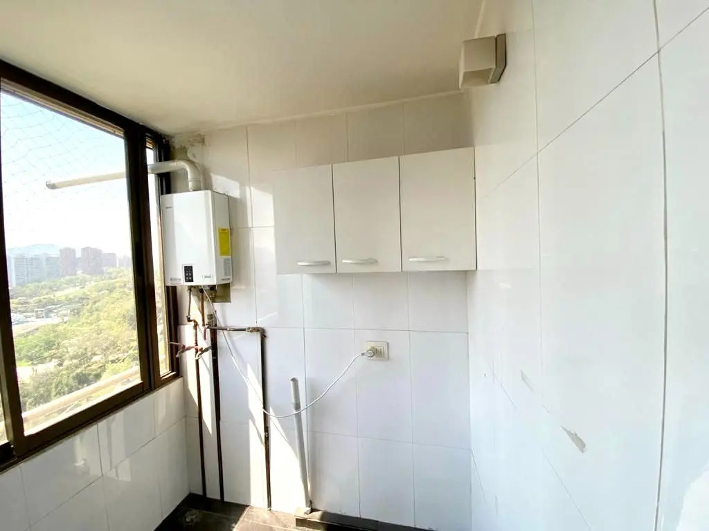 Arriendo Departamento 2D Parque Arauco - Las Condes