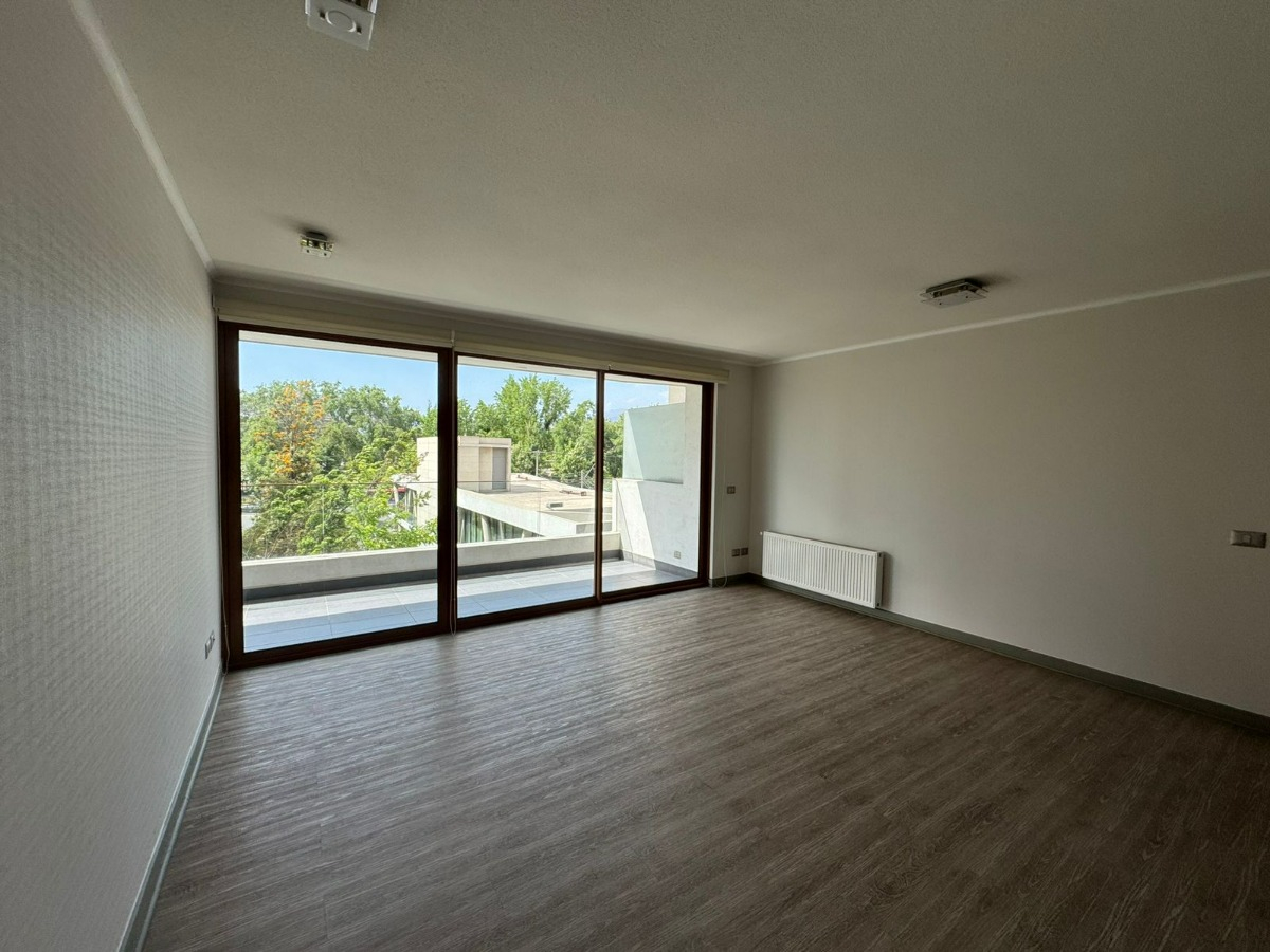 Arriendo Departamento N 2D en suite Walk-in cl&oacute;set 2B 2E 1B Los Dominicos - Las Condes