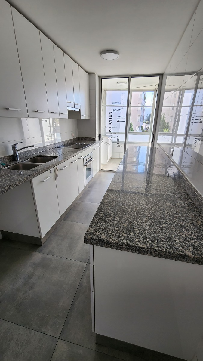 Arriendo Departamento NO 3D en suite Walk-in cl&oacute;set 3B 2E 1B Quinchamal&iacute; - Las Condes
