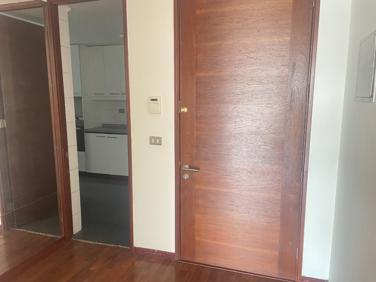 Venta Departamento NP 4D en suite Walk-in cl&oacute;set 3B 2E 2Bd Rotonda Atenas - Las Condes