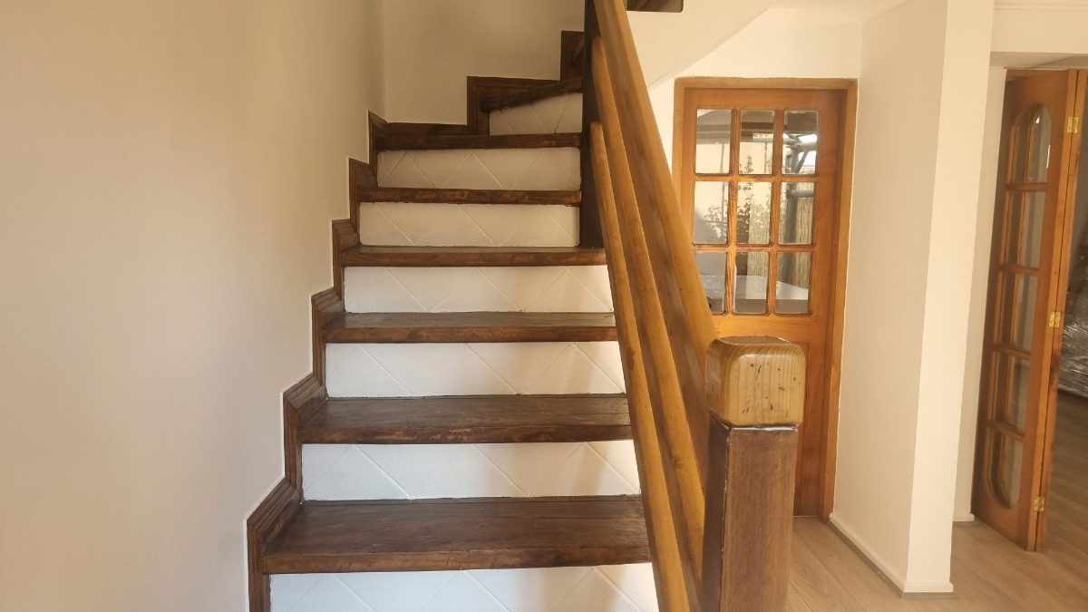 Arriendo Casa P 5D en suite Walk-in cl&oacute;set 4B 1E Carlos Ossand&oacute;n - La Reina