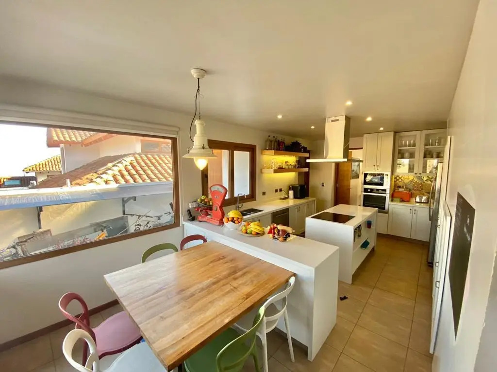 Venta Casa NO 7D en suite Walk-in cl&oacute;set 7B 5E 1Bd La Reina Alta - La Reina