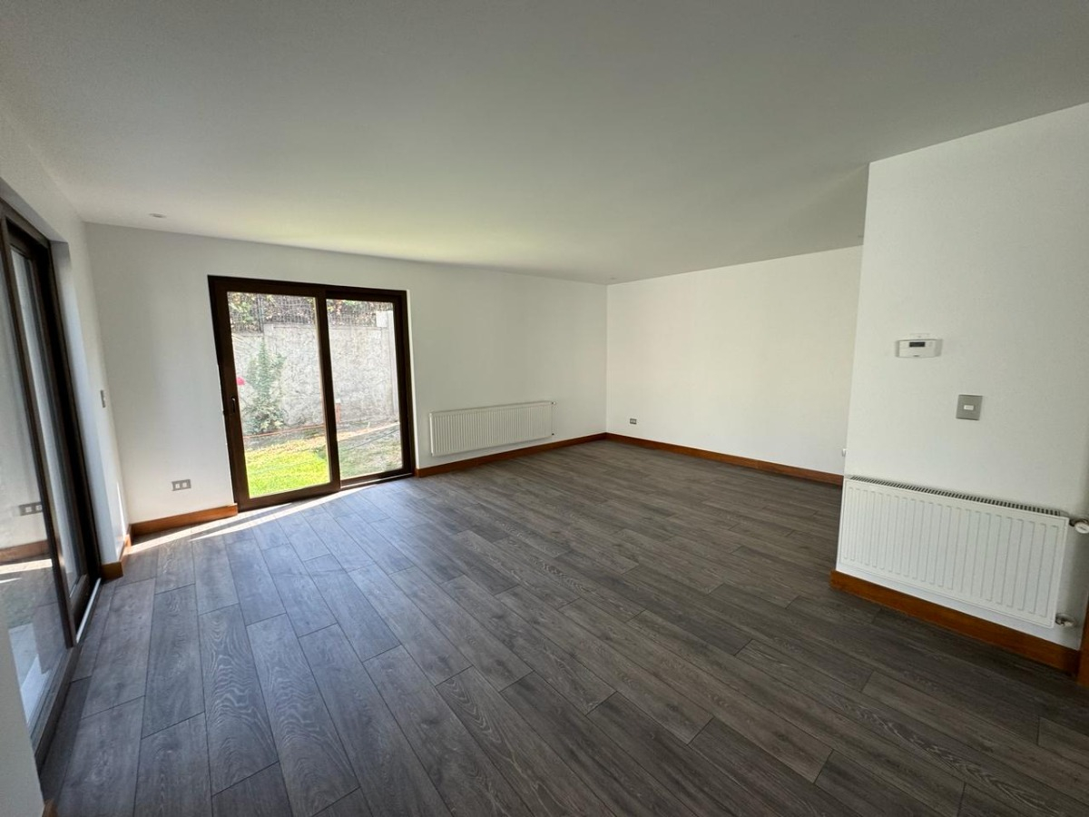 Venta Casa NO 6D Walk-in cl&oacute;set 4B 2E 1B San Carlos de Apoquindo - Las Condes