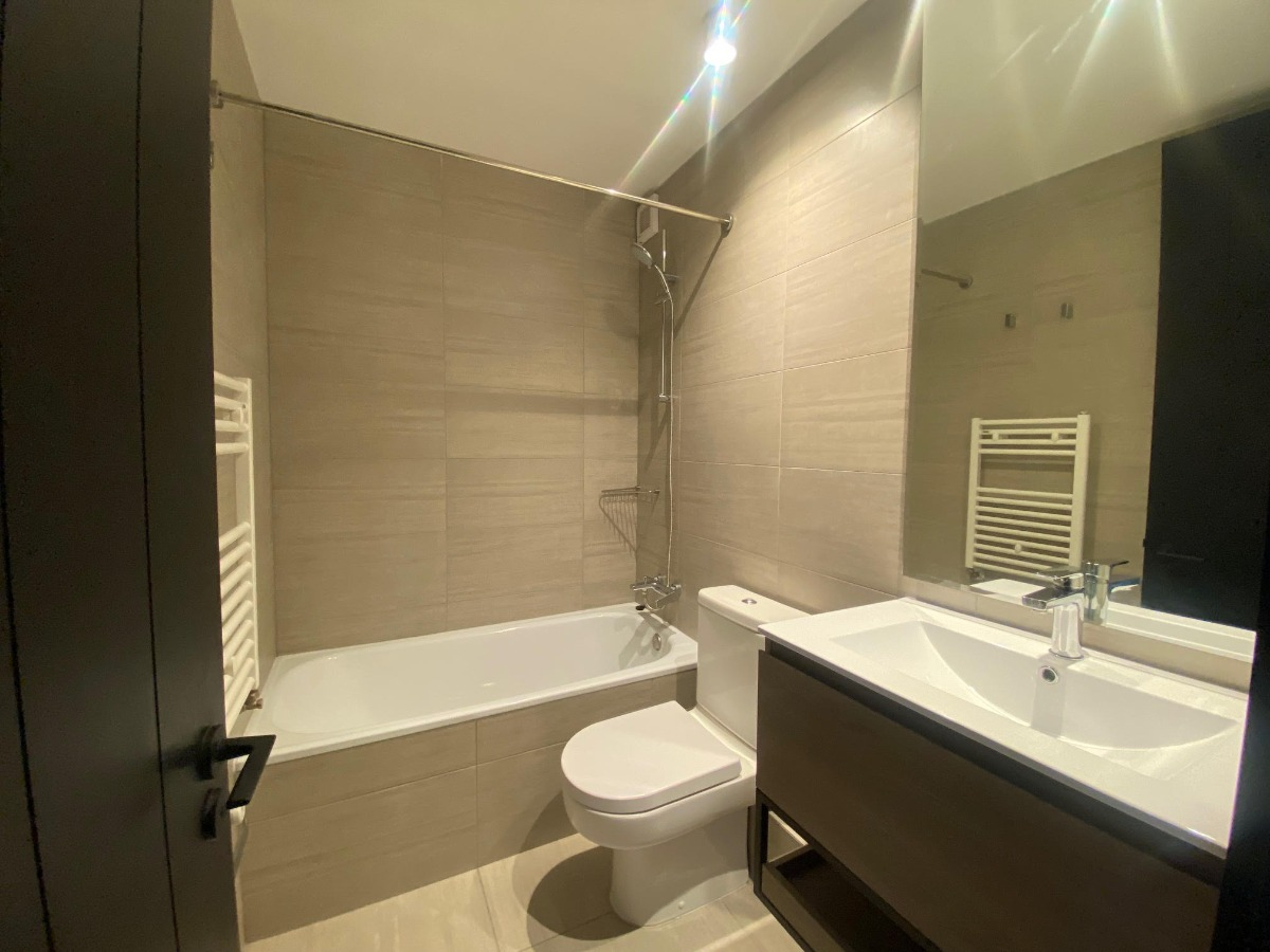 Arriendo Departamento NP 2D en suite Walk-in cl&oacute;set 2B 2E 1B Barrio El Golf - Las Condes